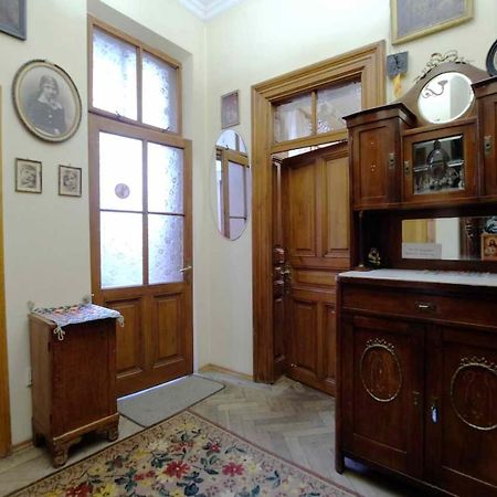"Eva Stories" Movie Apartment On Rynok Square Lvov Exteriér fotografie