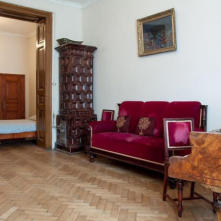 "Eva Stories" Movie Apartment On Rynok Square Lvov Exteriér fotografie