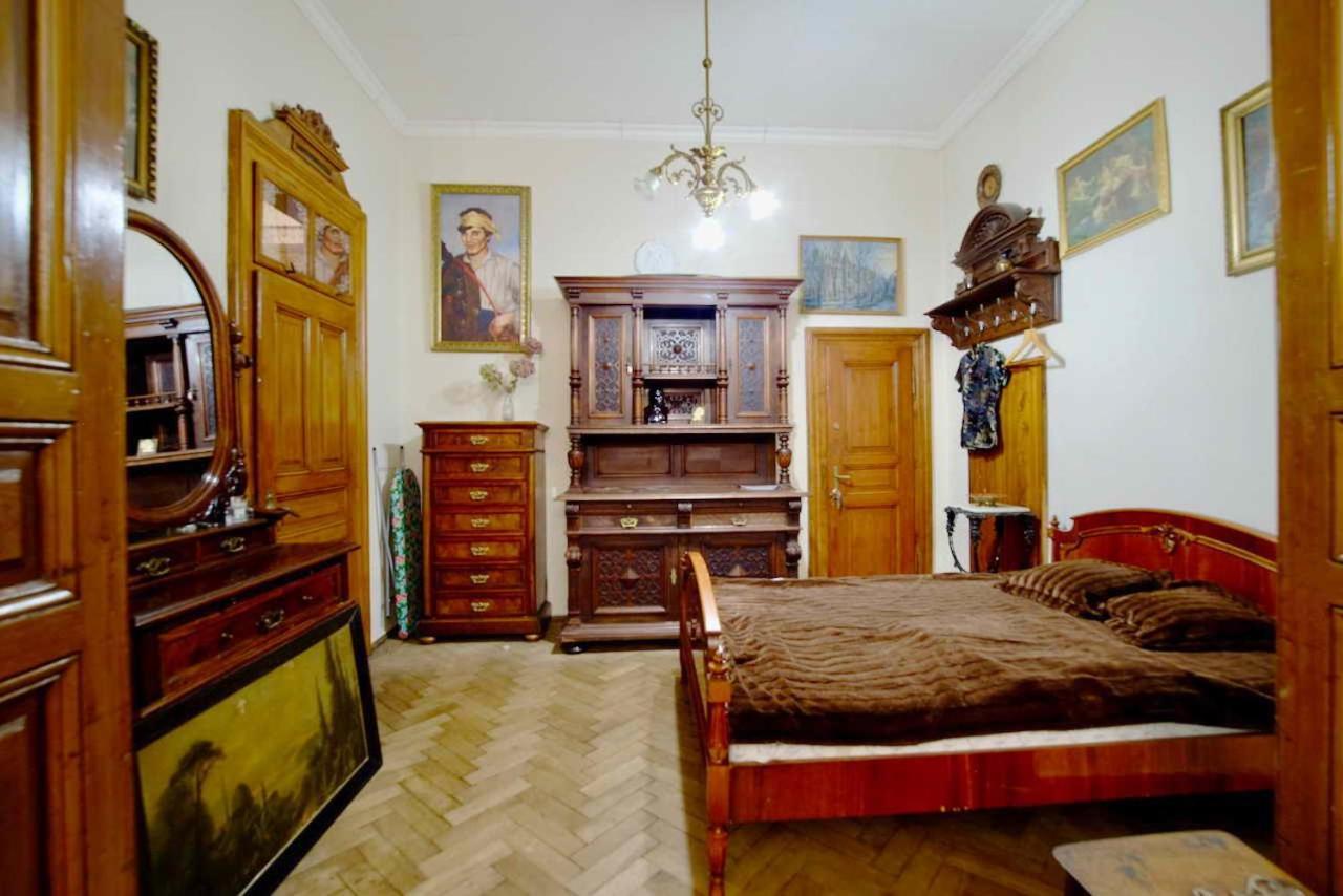 "Eva Stories" Movie Apartment On Rynok Square Lvov Exteriér fotografie