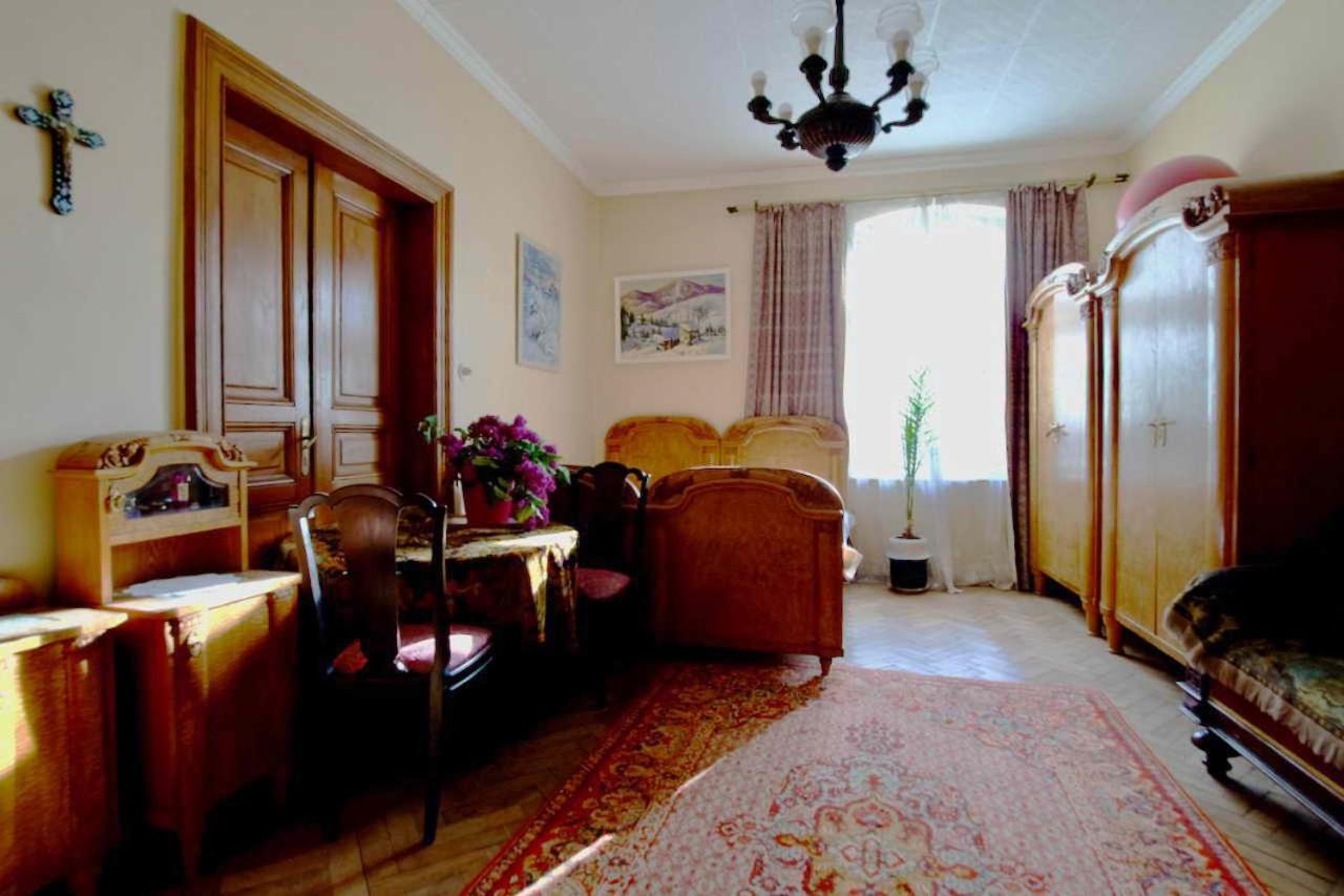 "Eva Stories" Movie Apartment On Rynok Square Lvov Exteriér fotografie