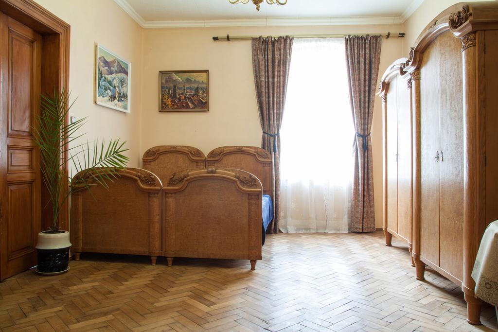 "Eva Stories" Movie Apartment On Rynok Square Lvov Exteriér fotografie
