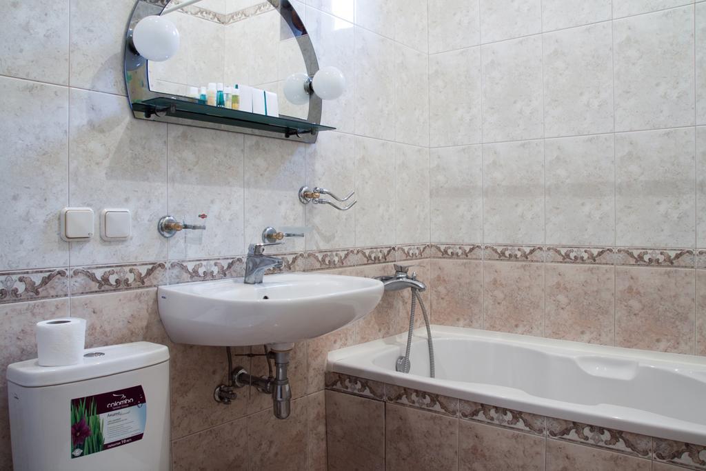 "Eva Stories" Movie Apartment On Rynok Square Lvov Exteriér fotografie