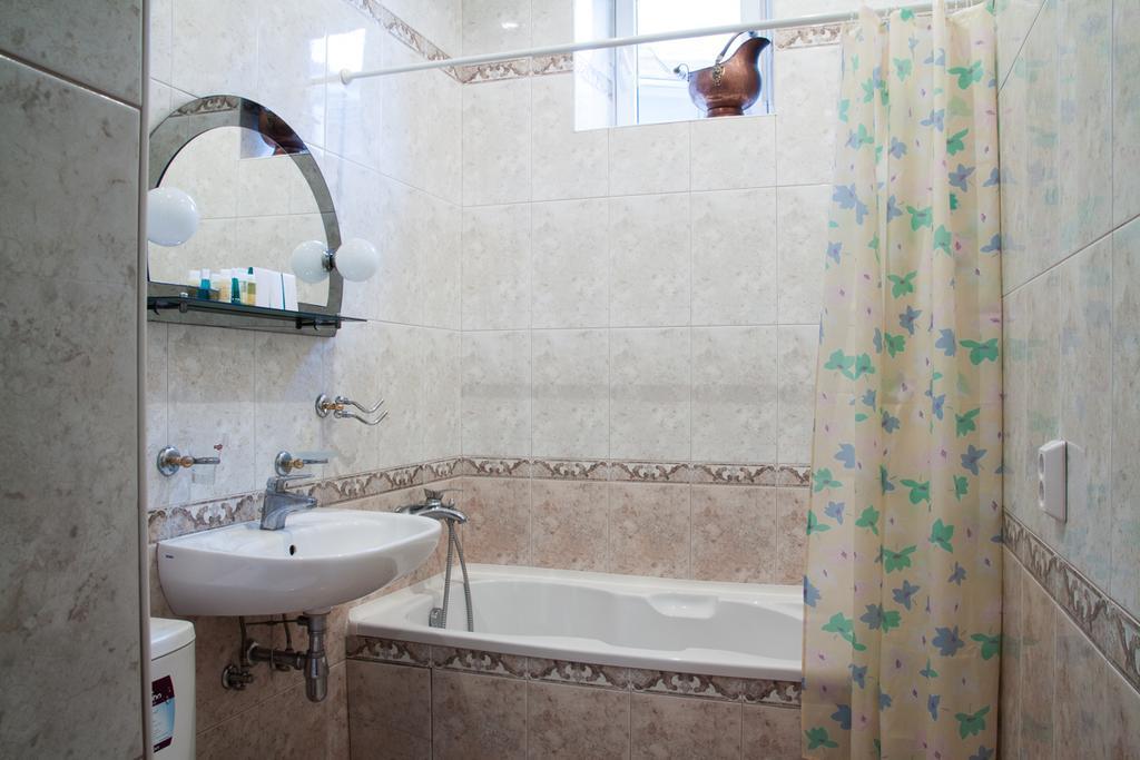 "Eva Stories" Movie Apartment On Rynok Square Lvov Exteriér fotografie