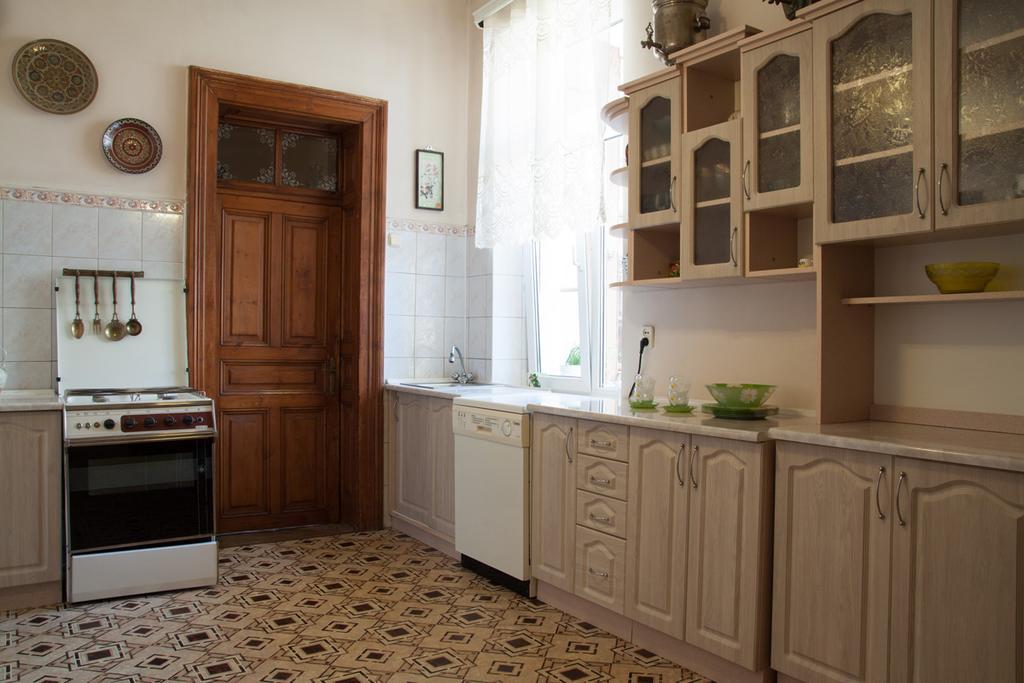 "Eva Stories" Movie Apartment On Rynok Square Lvov Exteriér fotografie